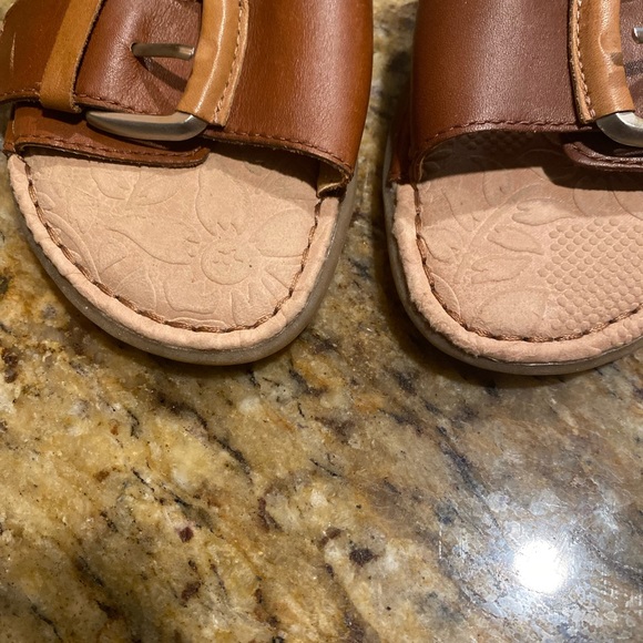 Born Shoes - Born BOC brown leather slides sandals 7